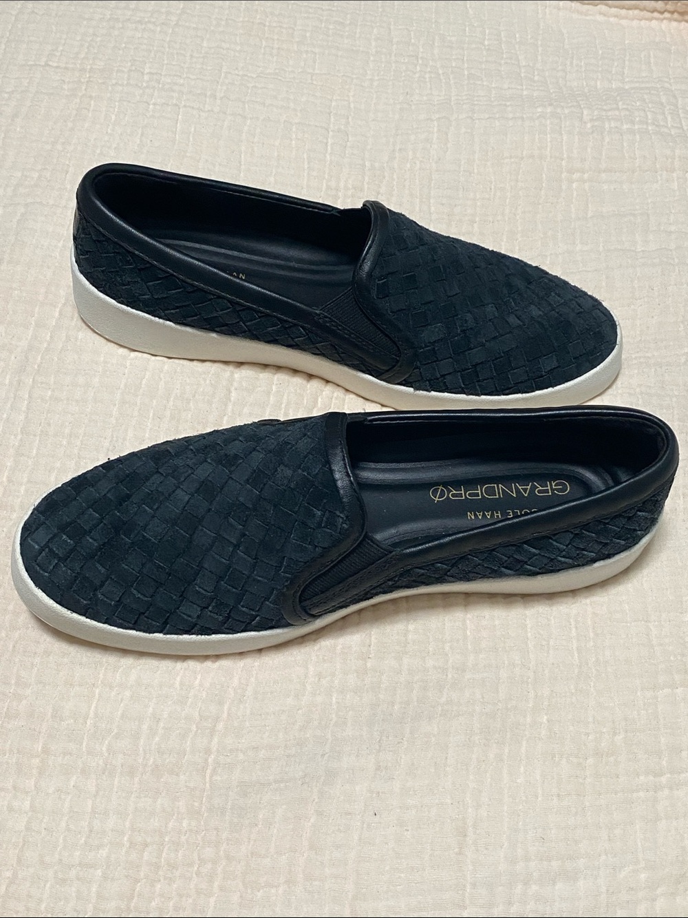 Cole Haan Black Woven grand pro spectator Slip-On Sneakers! Size 9B